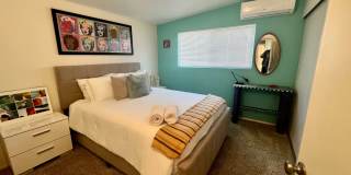 3 Bedroom 2 Bathroom - Fully Furnished - Mid Century Modern Gallery 28