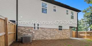 Beautiful 2 Bed, 3 Bath Home Just Off Weddington! Gallery 30
