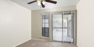 Deer Oaks Gallery 17