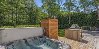 19 Woodland Way Gallery 19