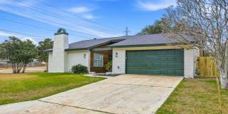 Spacious Olympia Hills Home Near Randolph AFB with a Massive Private Backyard! Gallery 4