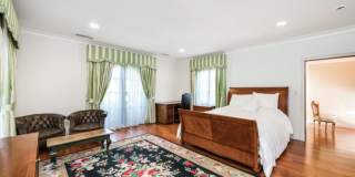 725 N FOOTHILL Rd Gallery 32