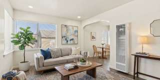 Recently Remodeled 1 Bedroom Duplex Unit Looking for a new tenant! Gallery 1