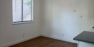 **MOVE-IN SPECIAL** 2-Story Condo With Lots of Character! Gallery 5