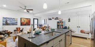2744 Harrison Street Gallery 11