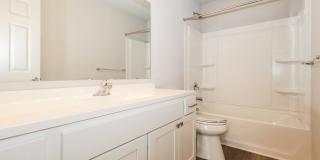 Workforce Housing- Move‑In Special: Get ONE MONTH FREE on your first full month of rent when you sign a lease by June 30th! Gallery 25