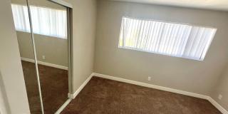 49th Street Apartments Gallery 27