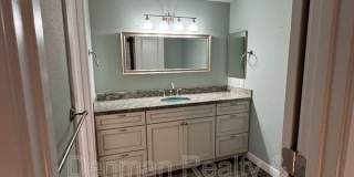 8100 E. Camelback Rd. Gallery 27