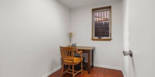 Great CDA Location! Gallery 8