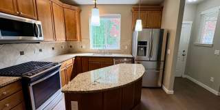 Outdoor living in Snoqualmie Ridge! $500 off your first month! Gallery 1