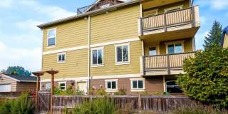 3Bd/2.5Ba Seattle Townhome Gallery 1