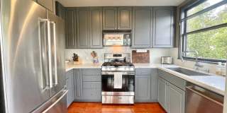 3BR/2.5BA INCOMPARABLE Views!!! Prime Corona Heights Residence! 2 car parking and laundry! PROGRESSIVE Gallery 12