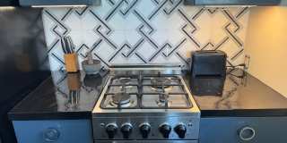 Adorable Garage Apartment Living in the Riverside Community Gallery 6