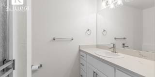 STUNNING 3 Bed / 2.5 Bath Brand New Townhome / End Unit !!! Gallery 15