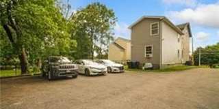 155 N Clinton Street Gallery 16