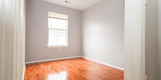 1005 Hillman Street Gallery 10