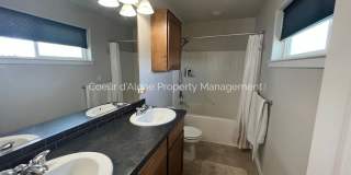 3 bed, 2.5 bath townhouse in CDA Place! Gallery 17