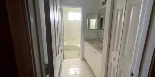 Lovely Townhome in Gate Community! Gallery 12