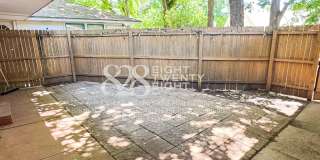 **COMING SOON FOR JUNE 2026 MOVE IN!** 3 BED/2 BATH DUPLEX - CLOSE TO CAMPUS! Gallery 4