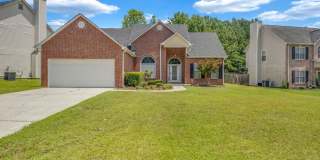 Charming 3BR Ranch in Riverdale – Minutes from I-75! Gallery 1