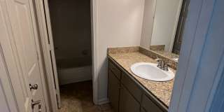2 Bedroom 1 Bath Apartment Close to Campus! 2 Bedroom 1 Bath Apartment Close to Campus! Gallery 8