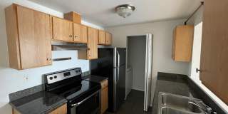 Tacoma Top Floor 2bed/1bath condo Gallery 5