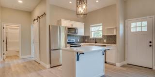 203 S L St Gallery 10