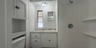 1375 Pasadena Ave. S. Gallery 1