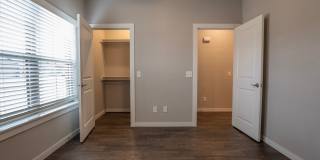 Charming 2 bedroom! Gallery 12