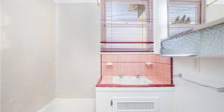 1562 Riverside Drive Gallery 14