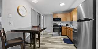 1005 South Lake Street Gallery 15