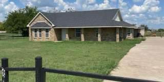 Charming 3BR House in Anna Gallery 1