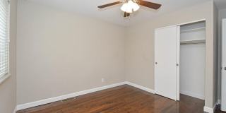 7359 Balson Avenue Gallery 21