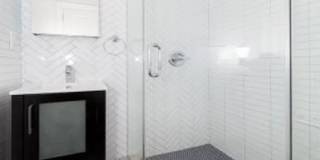 447 E 9th St Gallery 7