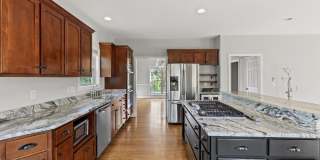 2505 Eastway Drive Gallery 4