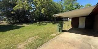 ** 3 bed 1.5 bath located in Southlawn ** Call 334-366-9198 to schedule a self showing Gallery 5