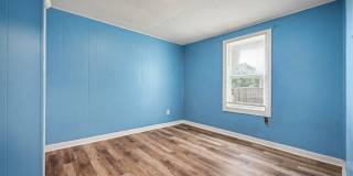 250 Vernis Ave Gallery 17