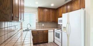 Beautifully Upstairs Condo at Ridgecrest Condominiums!! HOA Pool/Jacuzzi Gallery 7