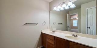 Bright and Inviting 2-Story home, conveniently located near to Randolph AFB and SAMMC! Gallery 25