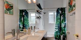 3020 Oxford Street Gallery 10