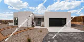 Living on top of the world in Corrales!!!! Look at these views!!!! Gallery 1