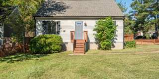Charming 3 Bed/ 2 Bath home with large fenced in yard Charming 3 Bed/ 2 Bath home with large fenced in yard Gallery 1