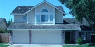 Spacious 4 bedroom available in Roseville, Good schools nearby. Gallery 1