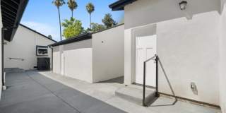 10558 Encino Avenue Gallery 18