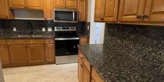 **4/2 Single Family home Available Now!!** Gallery 6