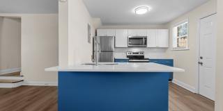 Spacious 1 Bedroom Duplex in Trinity Park, blocks from Duke! - Renovated & Pet Friendly Gallery 6