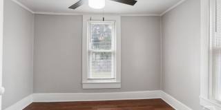 1023 W 37th Street Gallery 23