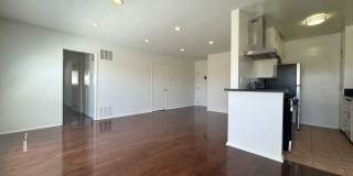 Spacious Top Floor 1 Bedroom in West Hollywood! Gallery 1