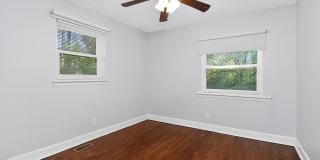 Cozy 2 Bedroom Duplex Close to NoDa! Gallery 14