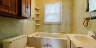 For Rent: 1317 W Memorial Dr! Pet Friendly 2 Bedroom 1 Bath in the heart of Downtown Muncie! For Rent: 1317 W Memorial Dr! Pet Friendly 2 Bedroom 1 Bath in the heart of Downtown Muncie! Gallery 10